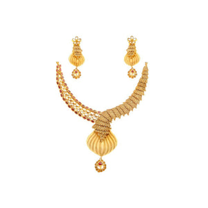 Gorgeous Kundan Set with Exquisite Craftsmanship in 22k gold
