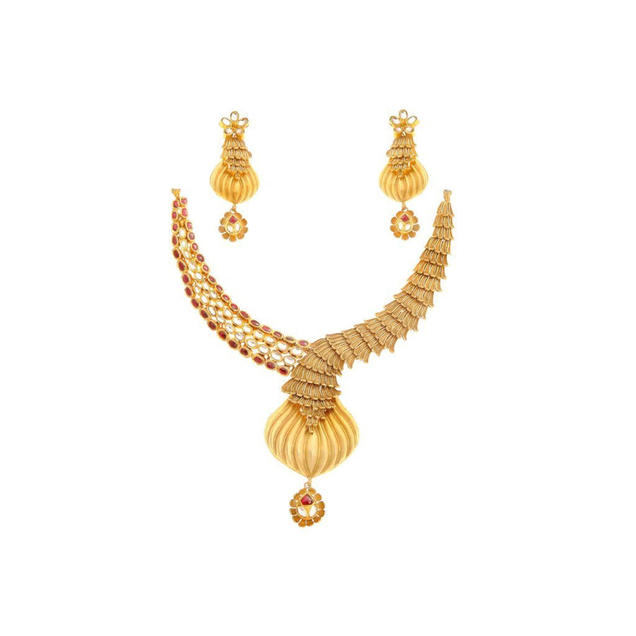 Gorgeous Kundan Set with Exquisite Craftsmanship in 22k gold