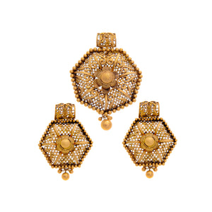 Pendant Set in Antique Finish in 22k gold