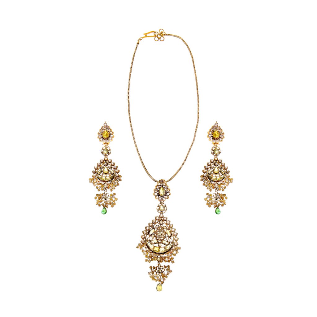 Beautifully Crafted Pendant Set with Cubic Zirconia in 22k gold