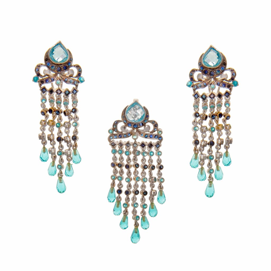Dangling pendant set with Sapphires and Aquamarine gemstones made in 22k gold