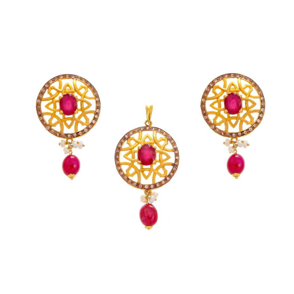 Stunning Pendant Set With Rubies, Pearls, & Cubic Zirconia in 22k gold