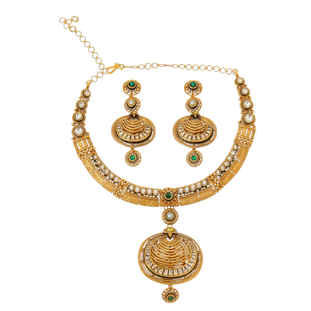 Traditional medallion style necklace set with Pearls and Kundan handmade in 22 karat gold