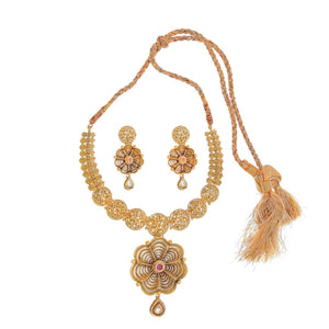 Skillfully crafted kundan necklace set with Cubic Zirconia, made in 22 karat gold